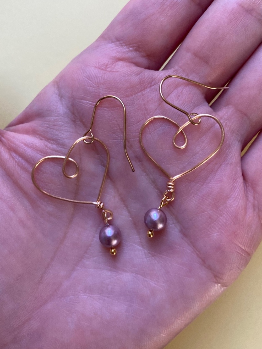 Hand crafted Gold Filled Wire Heart Earrings With Natural Shell Pearl - Picture 3 of 3